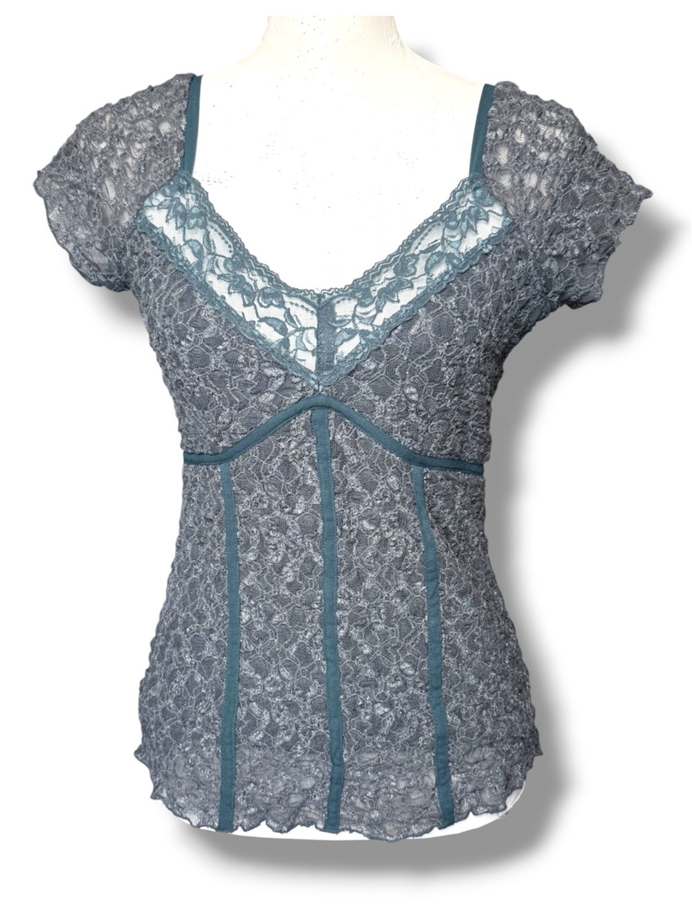 New York & Company Stretch lace v-neck chemise top Women’s size medium | ad